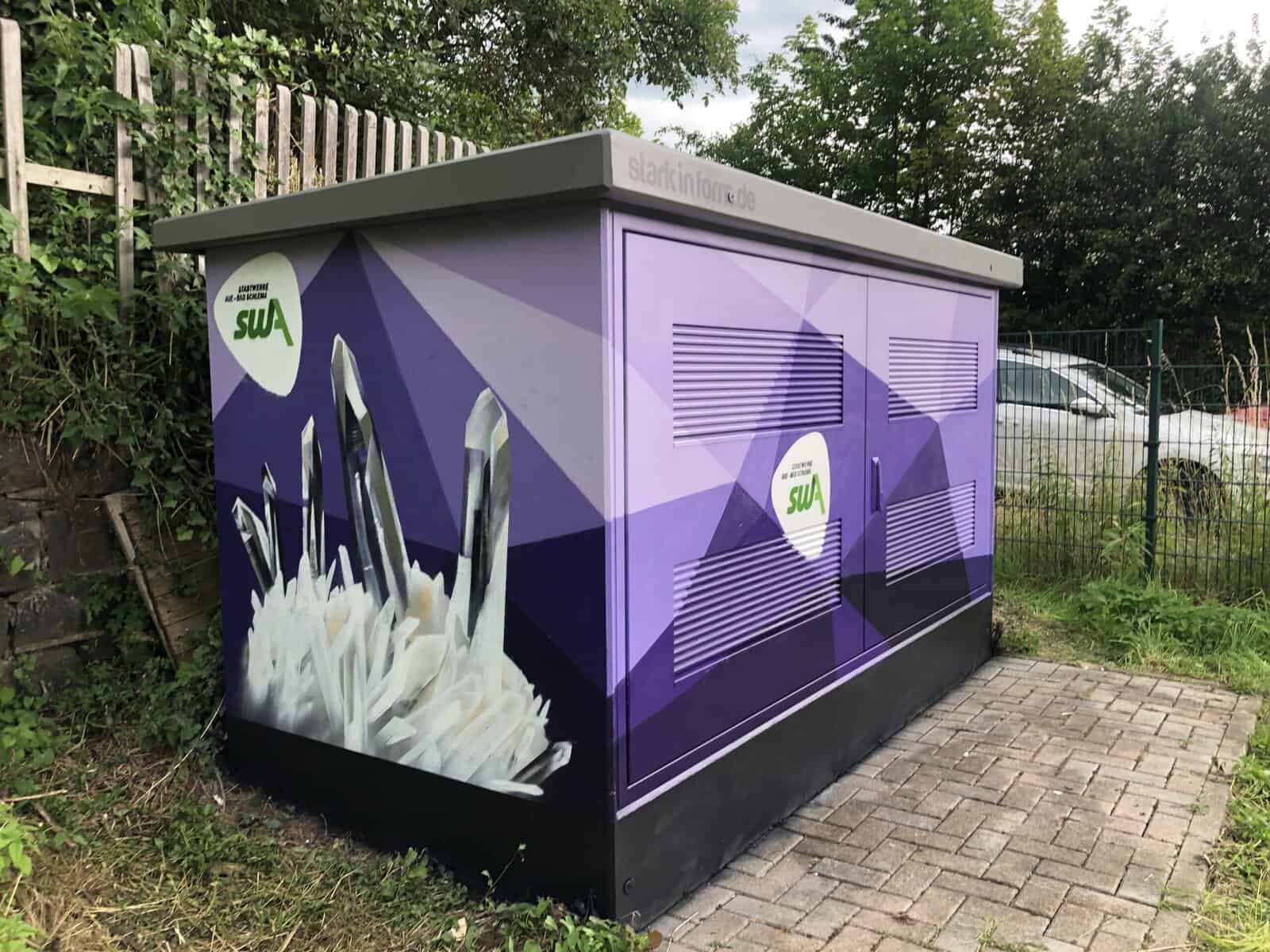 Wandgestaltung an Trafostation , Versorgungsunternehmnen 